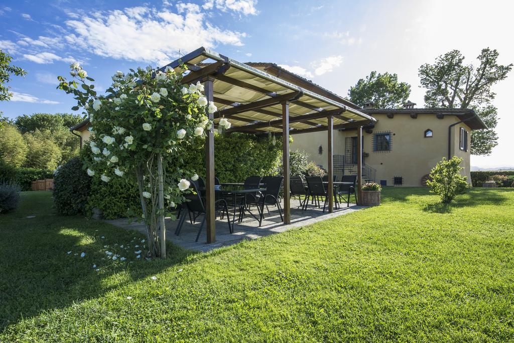 Gasthaus Il Nido Di Gabbiano Scarperia Exterior foto