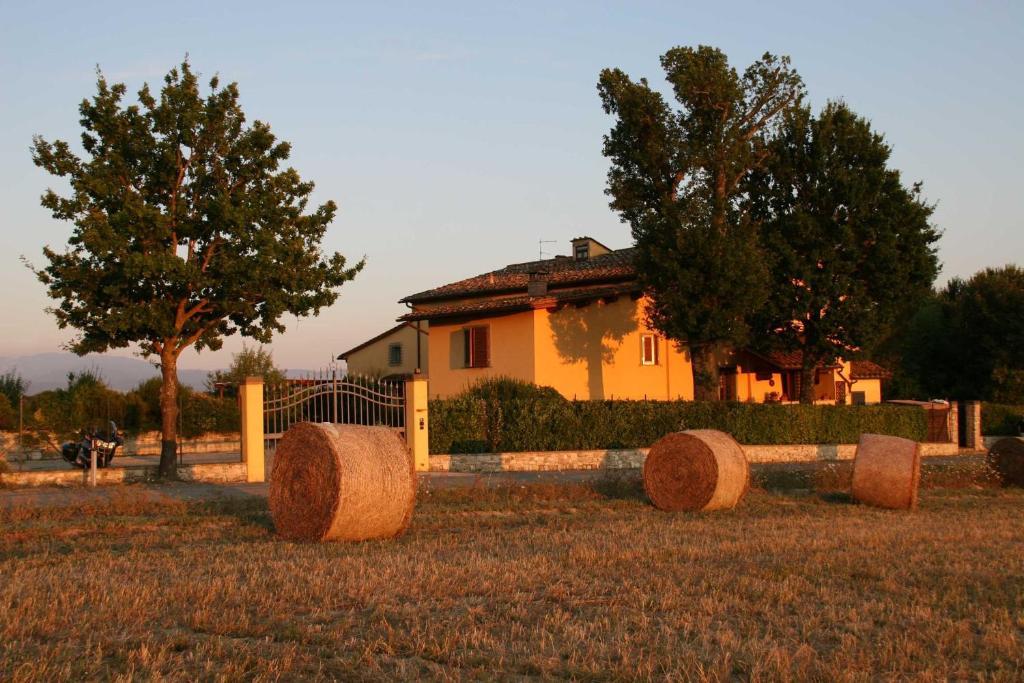 Gasthaus Il Nido Di Gabbiano Scarperia Exterior foto